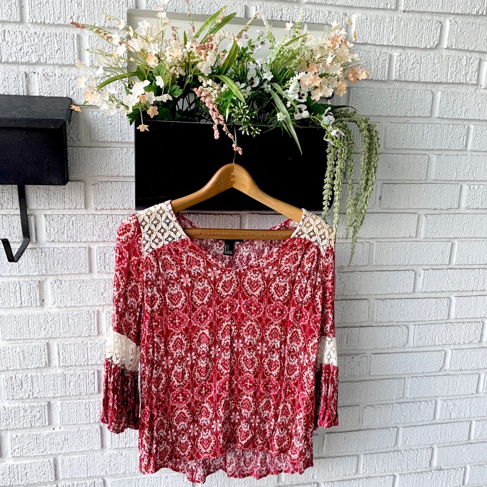 Forever 21 Red & White Lace Three Quarter Sleeve